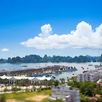 Tuan Chau Marina Hotel