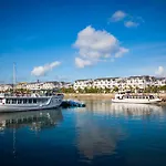 Tuan Chau Marina Hotel