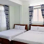 Huong Giang Hotel