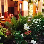 Aroma Spa & Bungalows
