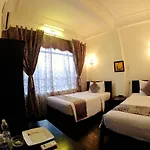 Evelyn Hotel