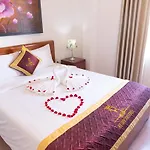 Ruby Bistro Hotel