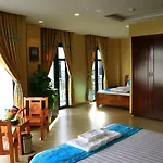 Hồng Hạc Hotel