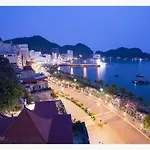 Cat Ba Hostel