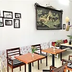 Rubis Hostel