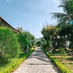 Bai Lu Resort