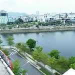 Red Hotel