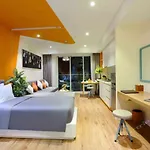 Parama Apartments Balcony Beachfront