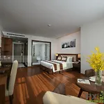 Khách Sạn Marina Hạ Long