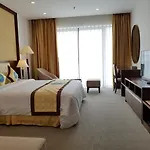 Relax Ha Long Hotel