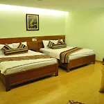 Art Deluxe Hotel