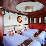 Viola Cruise Halong Bay