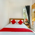 Oyo 119 Sunshine Beach Hotel