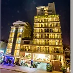 Gold Hotel
