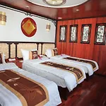 Viola Cruise Halong Bay