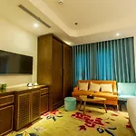 Adaline Hotel And Suite