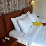 Pravina Hotel