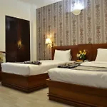 Pravina Hotel