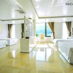 Manchester Hotel Ha Long