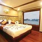 Oriental Sails Cruise
