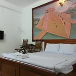 My Van Hotel