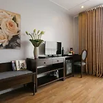 La Palm Hotel