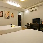 Khách sạn La Palm