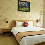Cherry Hotel 2
