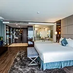 Central Luxury Hạ Long Hotel