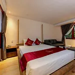 La Paloma Resort