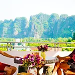 Trang An Mountain View Homestay
