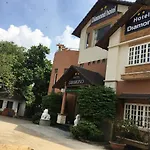 Diamond Hotel & Resort