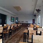 Van Giang Hotel