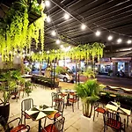 Magnolia Hotel