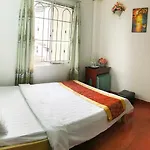 Queen 7 Hotel