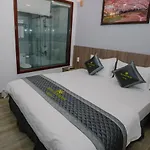 Royal Palms Hotel