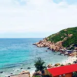 Tom Hum Palace