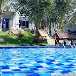 Tom Hum Palace