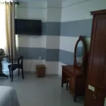 Khách Sạn Long Tỵ