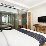 Capital O 781 Brilliant Majestic Hotel