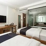 Capital O 781 Brilliant Majestic Hotel