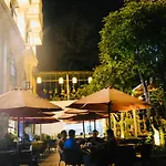 Khách sạn Biển Xanh, Biển Hải Tiến