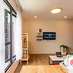 Minimalist & Modern Apartment II