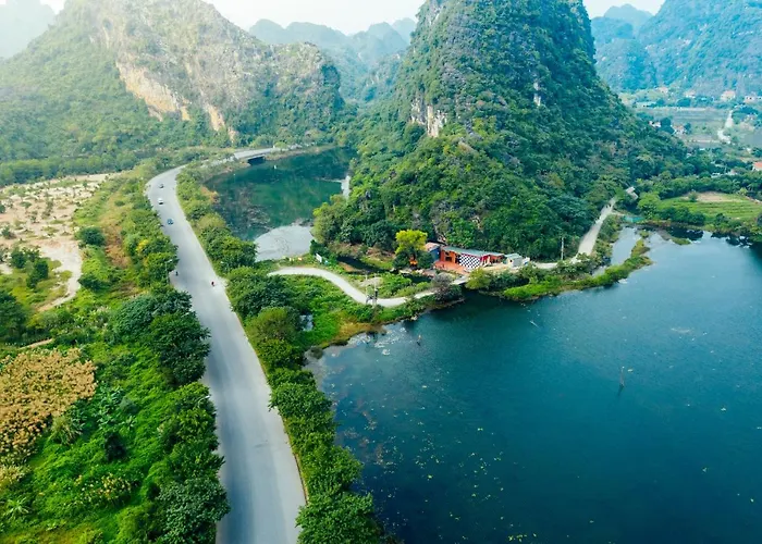 Trang An Freedom Hood