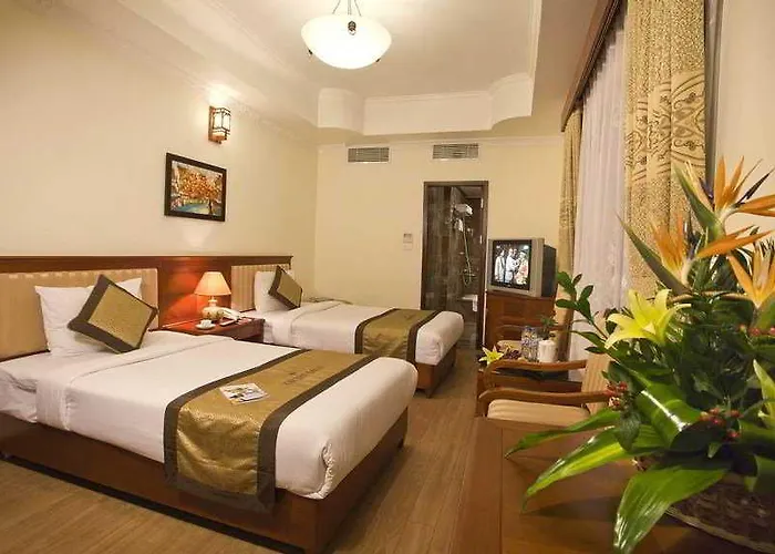Cherry Hotel 3