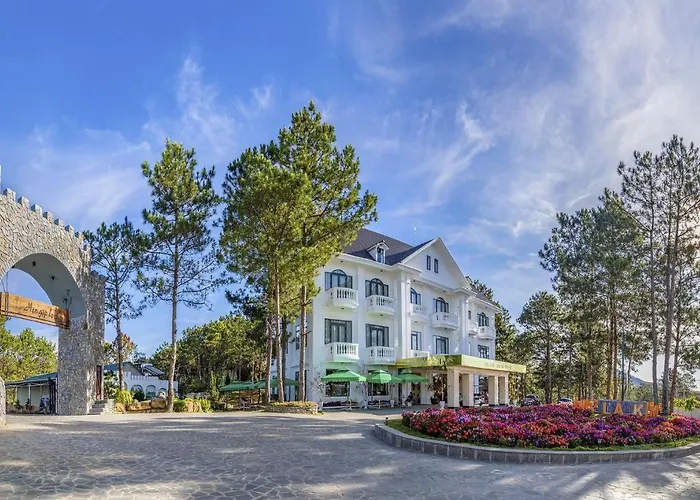 Rừng Lá Kim Resort