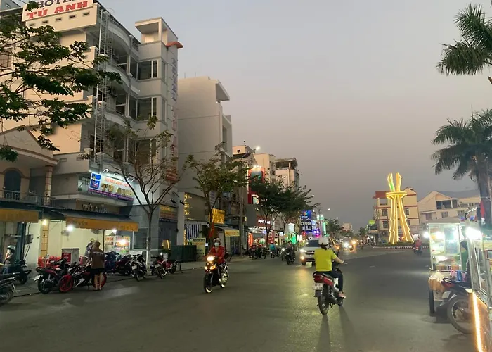 Khach San Tu Anh