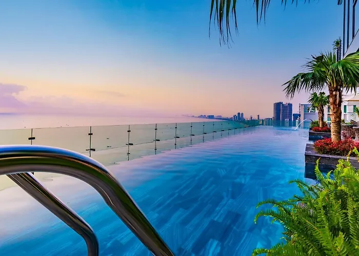 Peninsula Hotel Danang