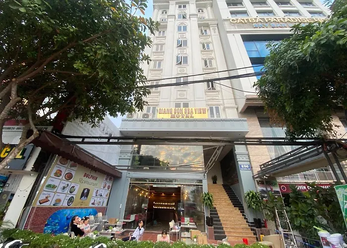 Dolphin Hotel