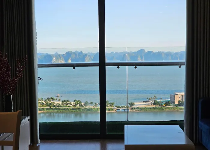 Greenbay Premium Homestay Ha Long Bay